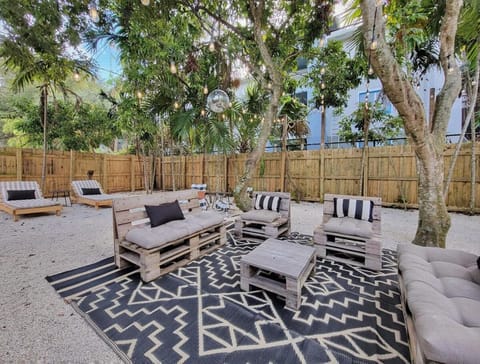 Casa Eden - Half mile to Lauderdale Marine Center - 4 bedrooms - 2 bathrooms House in Hollywood