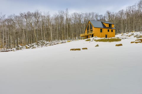Stratton Mtn Ski Chalet with Giant Views in Winhall House in Winhall