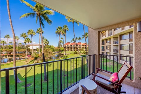 Charming Elegant Oceanview 1Bd 2Ba In Front Building House in Kamaole