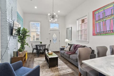 Cozy Fresh Lux House Near Downtown House in New Orleans