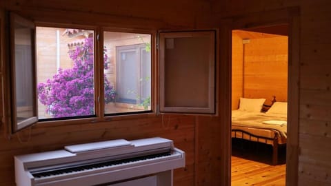 Petrakis Aris Beach Apartments Log Cabin No1 Cabin in Crete