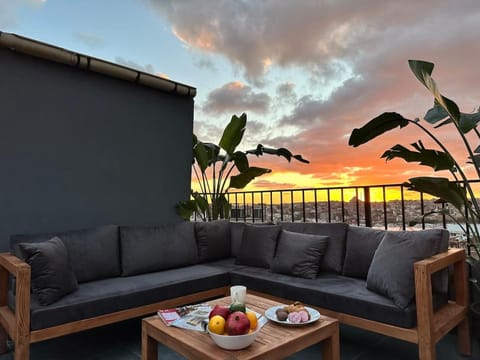 Natural landscape, Balcony/Terrace, Seating area
