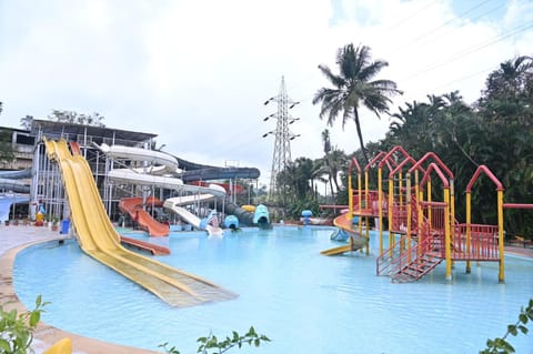 Aqua park, Swimming pool