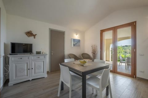 Comfort house with sea view- 5 minutes from the sea Apartment in Costa Rei