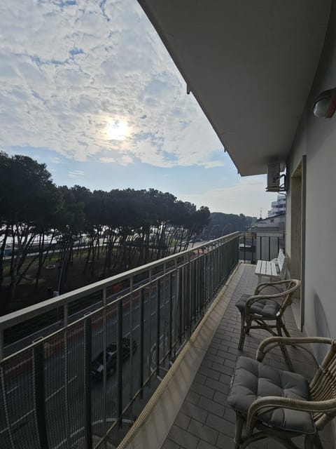 Property building, Day, Natural landscape, View (from property/room), Balcony/Terrace