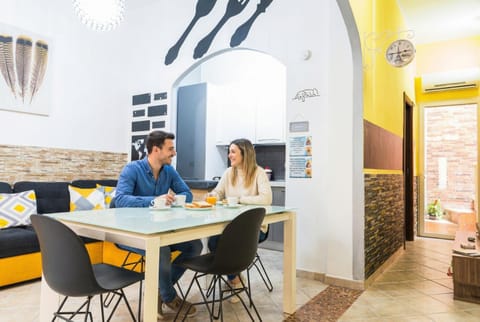 Living room, Dining area, Breakfast