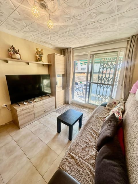 Communal lounge/ TV room, TV and multimedia, View (from property/room), Living room, Seating area