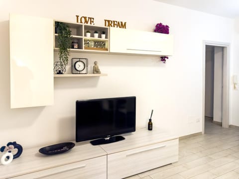 Communal lounge/ TV room, TV and multimedia, Evening entertainment