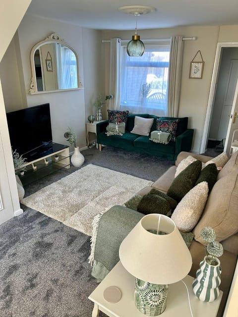 Peak District - 2 Beds - Sleeps 4 - Pet Friendly House in Chesterfield