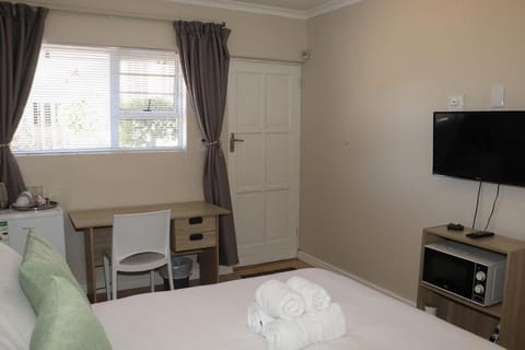 Tygerviews on Uys Bed and Breakfast in Cape Town