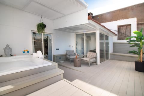 Hot Tub, Balcony/Terrace