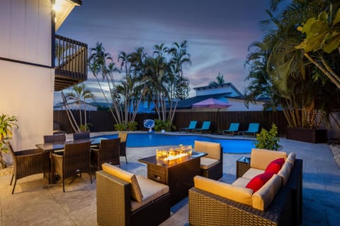 Patio, Pool view, Swimming pool