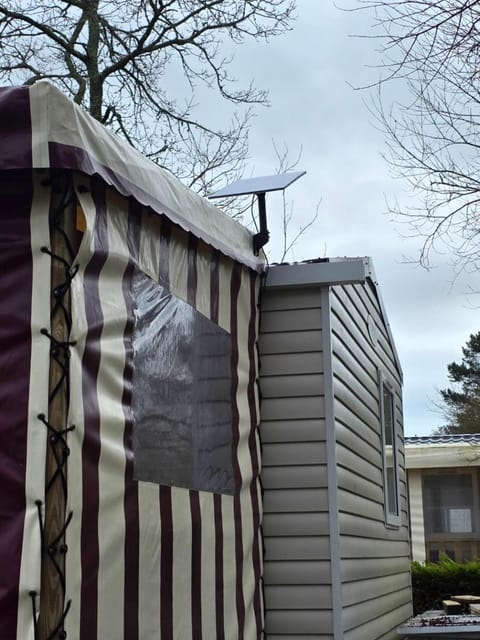 Mobil-home 6 personnes tout équipé avec accueil humain et Starlink Campground/ 
RV Resort in Pont-Aven