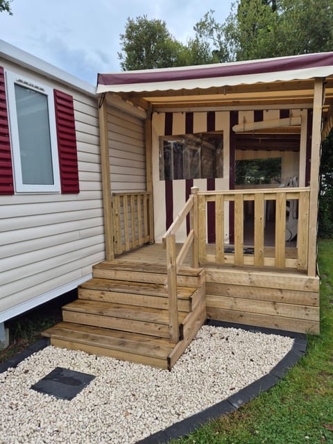 Mobil-home 6 personnes tout équipé avec accueil humain et Starlink Campground/ 
RV Resort in Pont-Aven