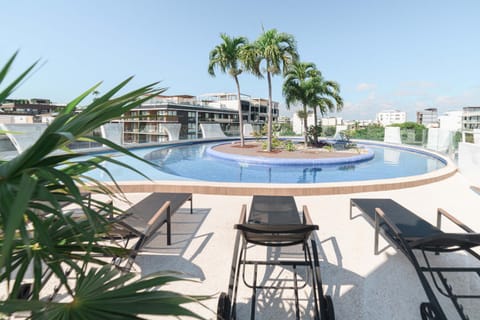 Swimming pool, Swimming pool