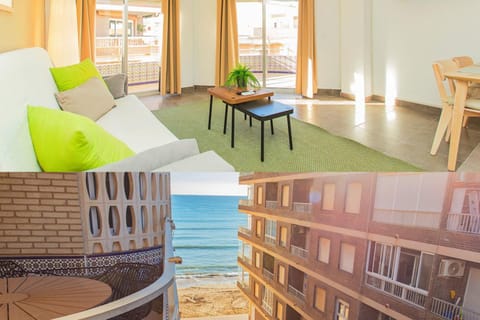View (from property/room), Balcony/Terrace, Living room, Sea view