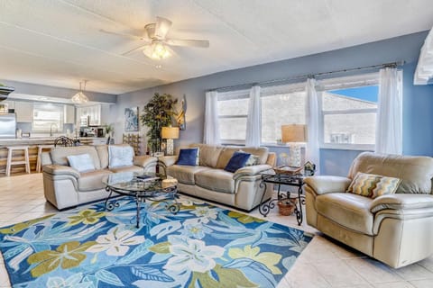 Atlantic Breeze Condo Apartment in Fernandina Beach