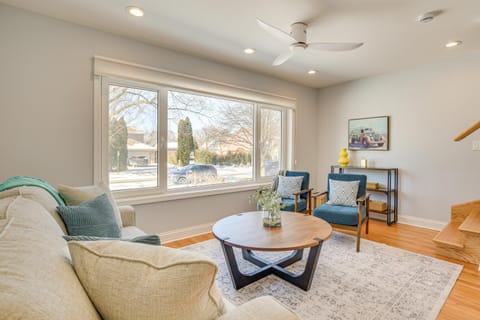 2 Mi to Northwestern Updated Home with Game Room! House in Evanston