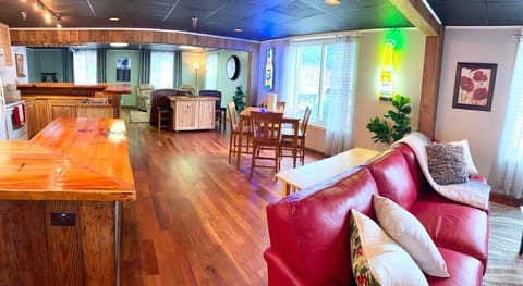 Black Jacks Downtown Loft Apartment in West Jefferson