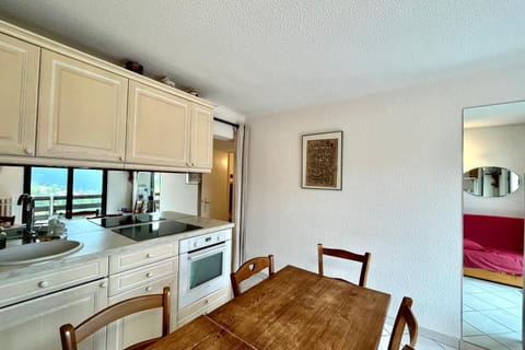 2-room apartment with balcony close to the slopes Apartment in Combloux