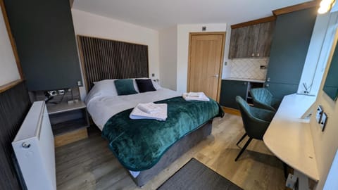 Photo of the whole room, Seating area