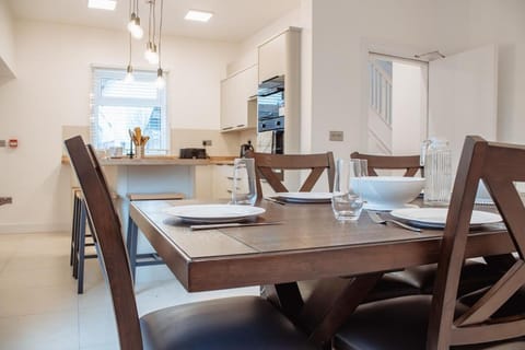 Spacious House in the Heart of Headingley House in Leeds