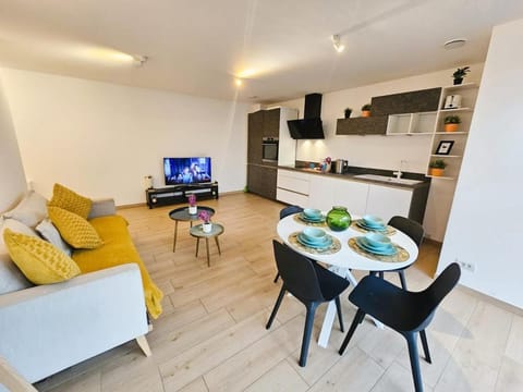 Cozy 1 bedroom flat with private terrace Apartment in Luxembourg