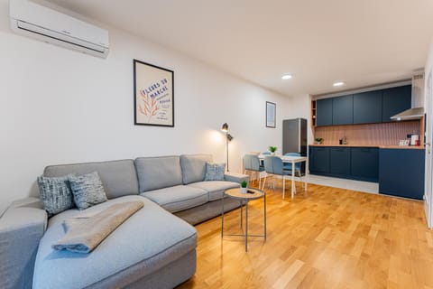 Kitchen or kitchenette, Living room, Dining area, air conditioner