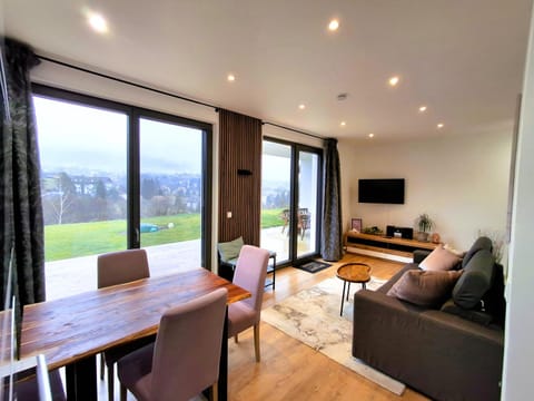 TV and multimedia, Living room, Dining area