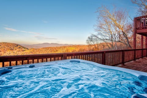 Beech Mountain Breeze House in Beech Mountain