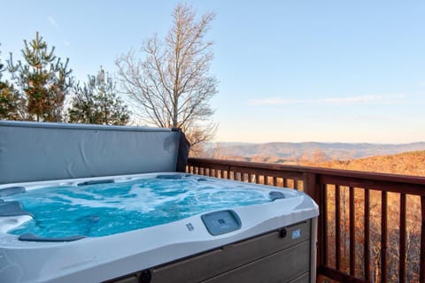 Beech Mountain Breeze House in Beech Mountain