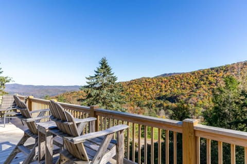 Hawk Haven House in Valley Creek