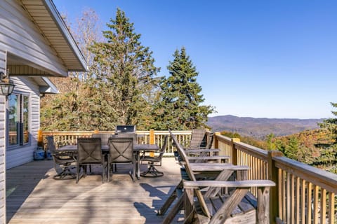 Hawk Haven House in Valley Creek