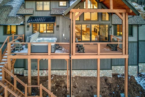 Sunset View Retreat at Eagles Nest House in Beech Mountain