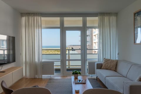 TV and multimedia, Balcony/Terrace, Living room, Seating area