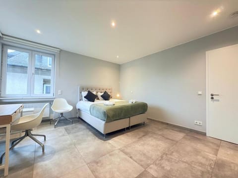 Spacious 3 bedrooms w parking in Limpertsberg Apartment in Luxembourg