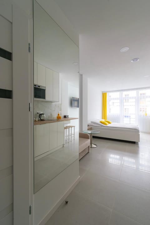 Kitchen or kitchenette, Bedroom