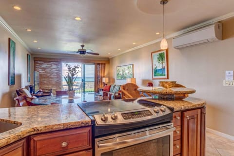 A9 Direct Oceanfront 2 Level 2 Lanai Amazing Views Sunsets & AC Comfort House in Kapalua