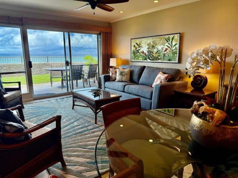 A9 Direct Oceanfront 2 Level 2 Lanai Amazing Views Sunsets & AC Comfort House in Kapalua