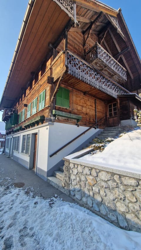 Property building, Facade/entrance, Day