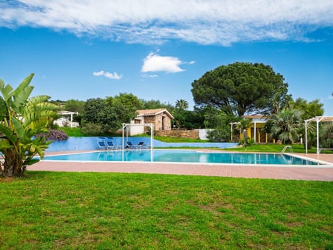 Property building, Natural landscape, Garden, Garden view, Pool view, Swimming pool, sunbed