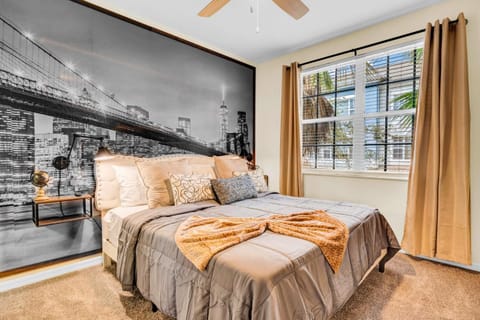 Modern 2BR2BA King Bed Pool, Gym #7 Apartment in Westchase