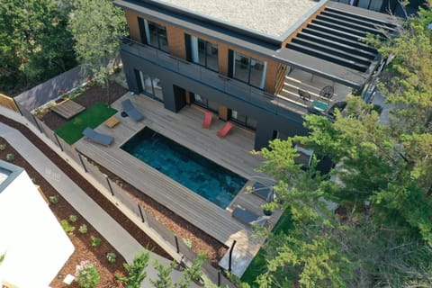 Pool view, Sea view