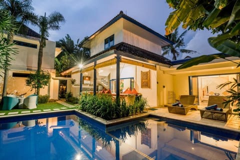 Your Tropical Oasis Mason Villas Seminyak Villa in Kuta