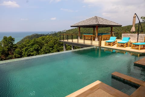 Balcony/Terrace, Mountain view, Pool view, Sea view, Swimming pool, sunbed