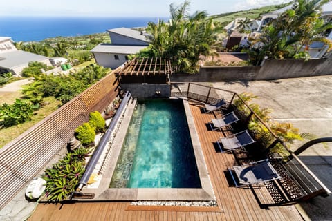 Sea view, Swimming pool, sunbed