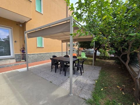 Property building, Garden