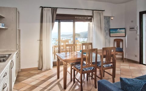 TV and multimedia, Living room, Dining area