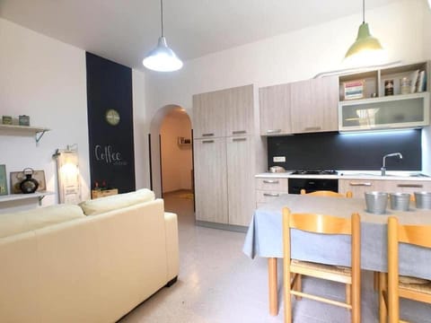 Kitchen or kitchenette, Living room, Seating area, stove