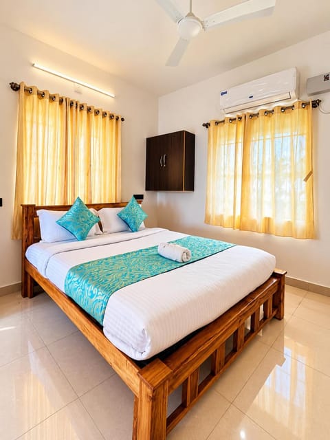 Bedroom, air conditioner